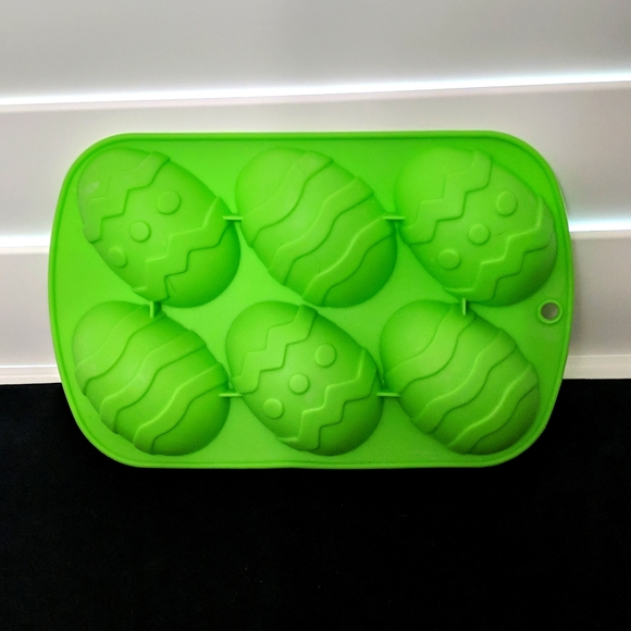 Silicone Easter Egg Mold - Picture 1 of 2